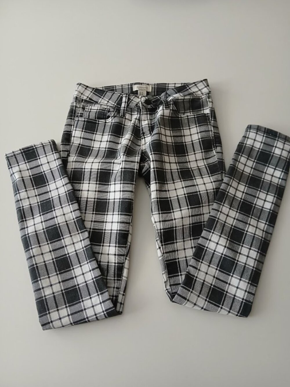 Forever 21 Cotton Plaid Stretch Pant - slim leg - size 24